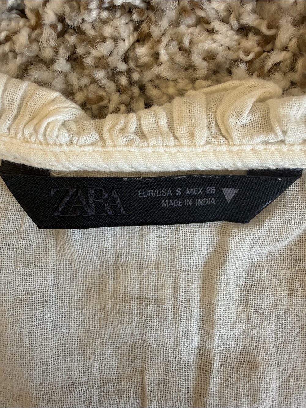 Zara White Eyelet Embroidered Gauze Top - Picture 6 of 10